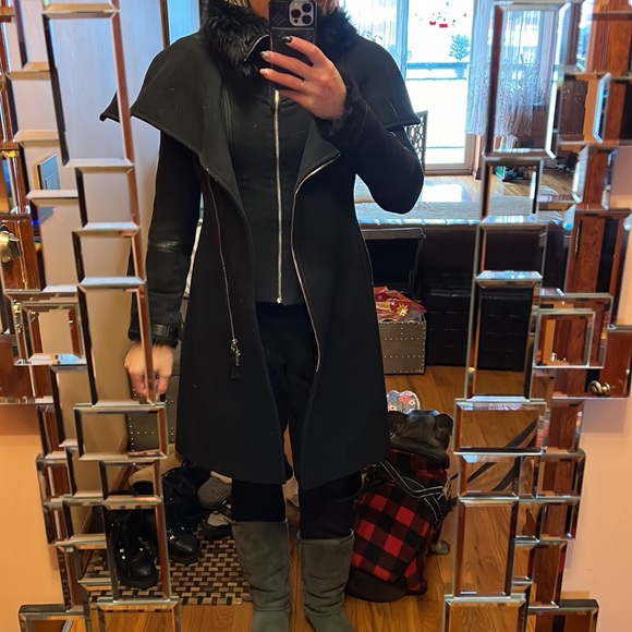 Mackage NORI 2-in-1 double face wool coat with shearling bib/ leather belt. - Picture 10 of 16
